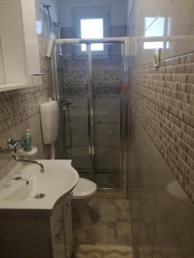 Apartman Laus Zavalatica Bagian luar foto
