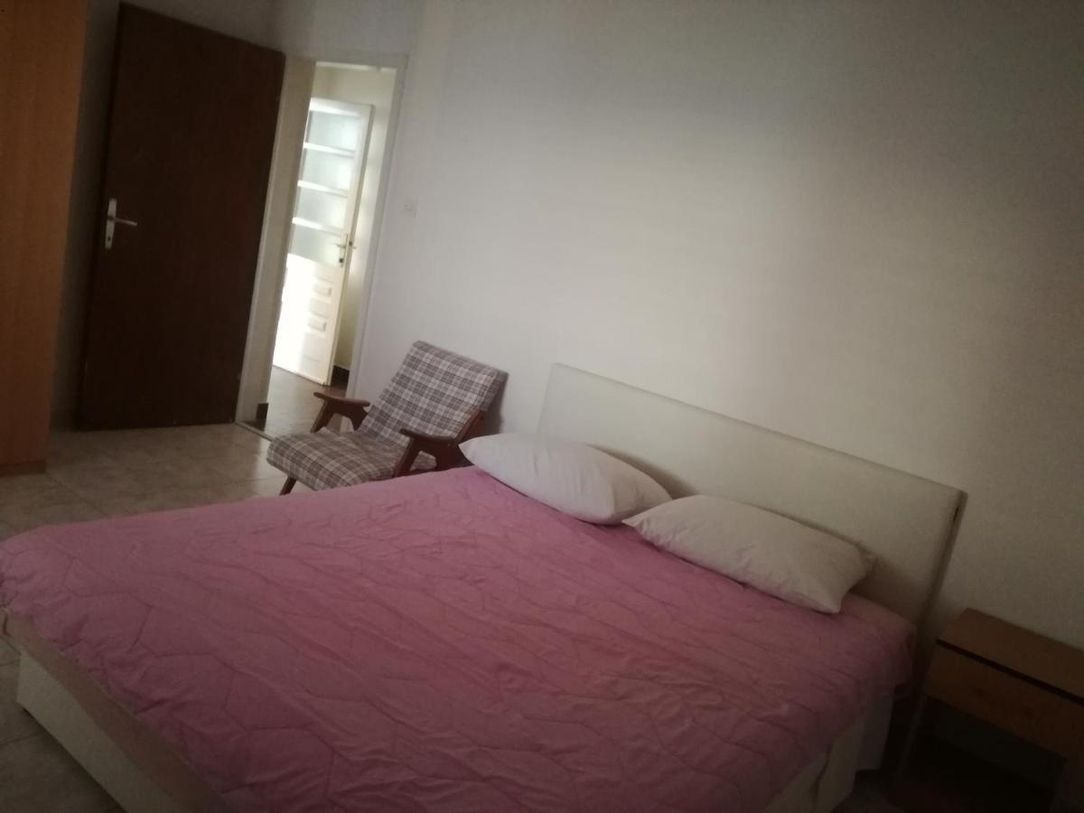 Apartman Laus Zavalatica Bagian luar foto