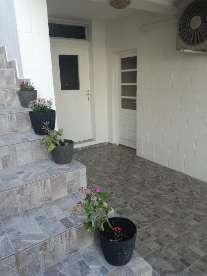 Apartman Laus Zavalatica Bagian luar foto