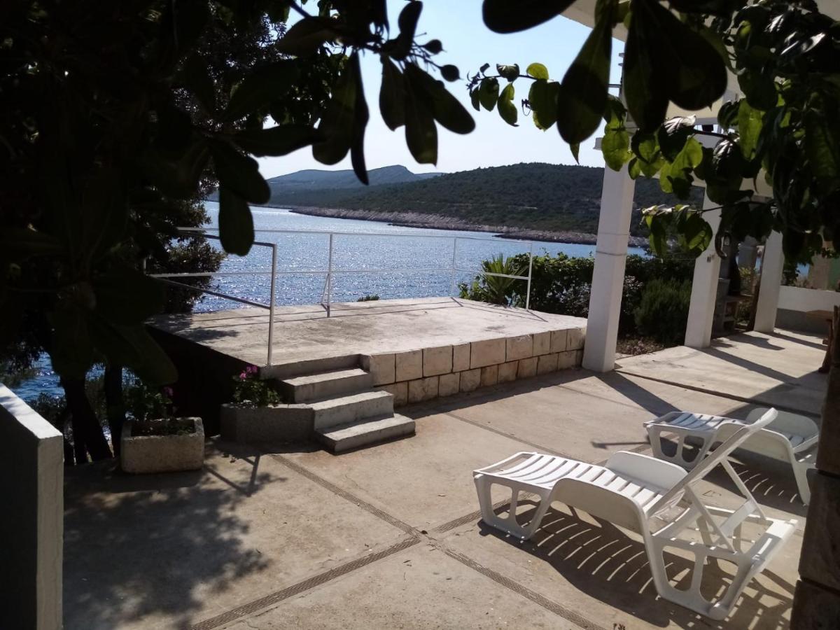 Apartman Laus Zavalatica Bagian luar foto