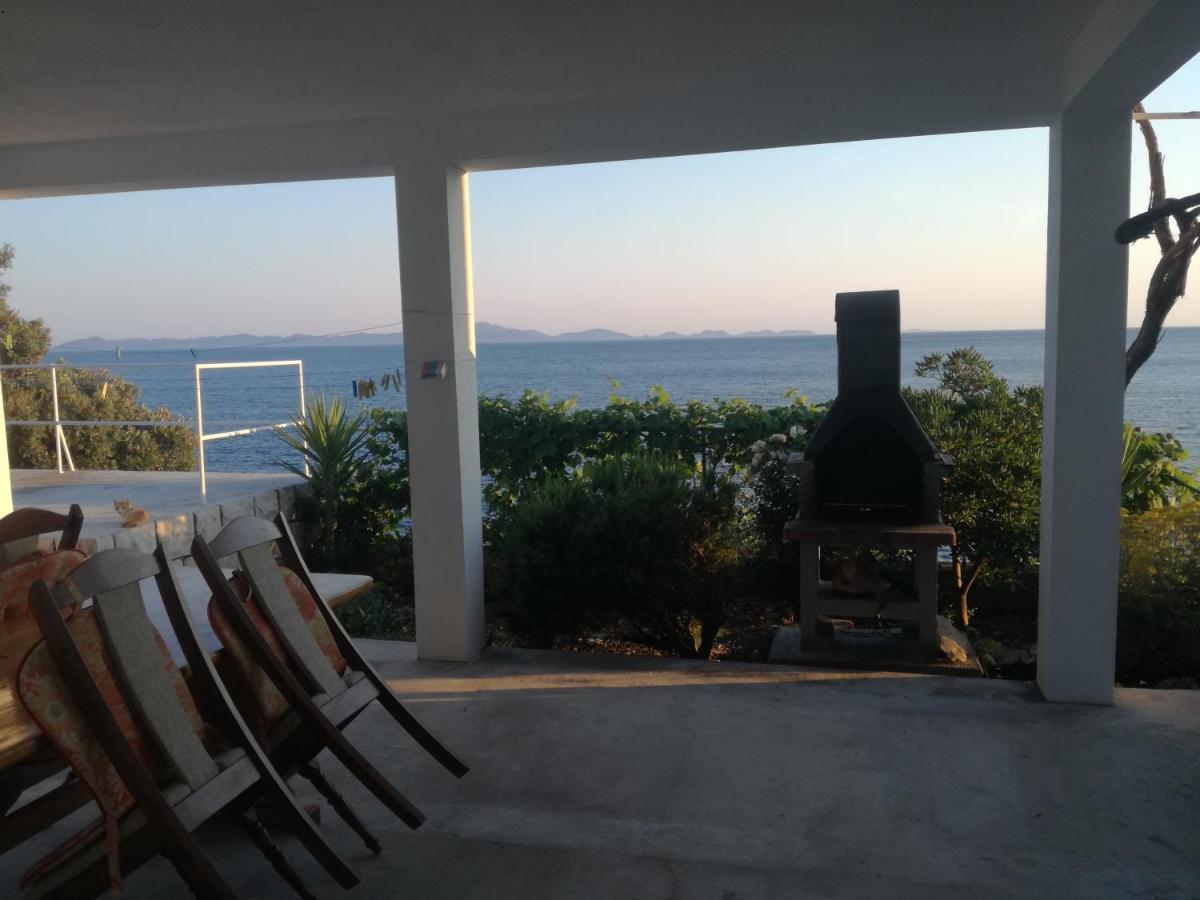 Apartman Laus Zavalatica Bagian luar foto